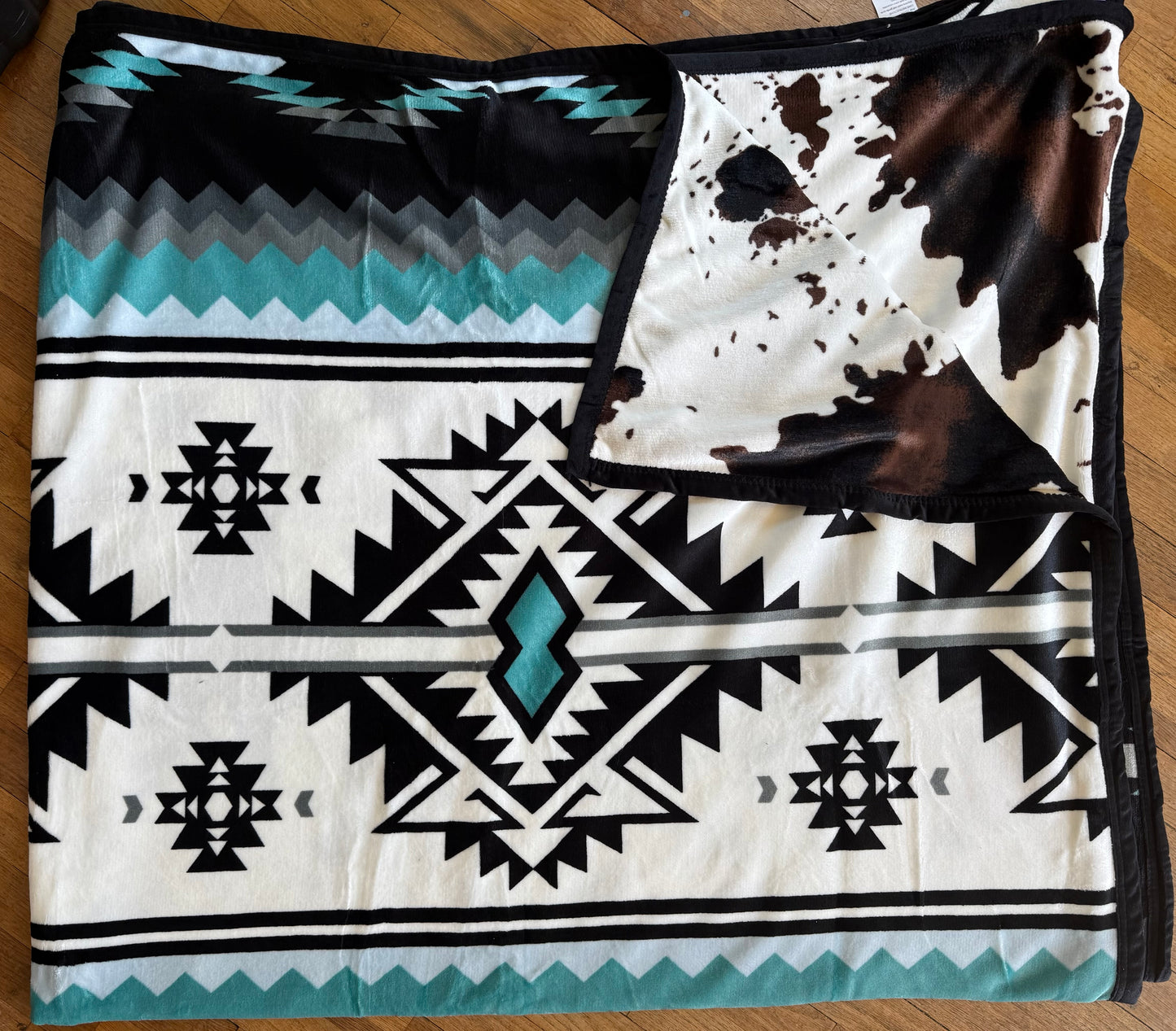 Reversible Turquoise Aztec