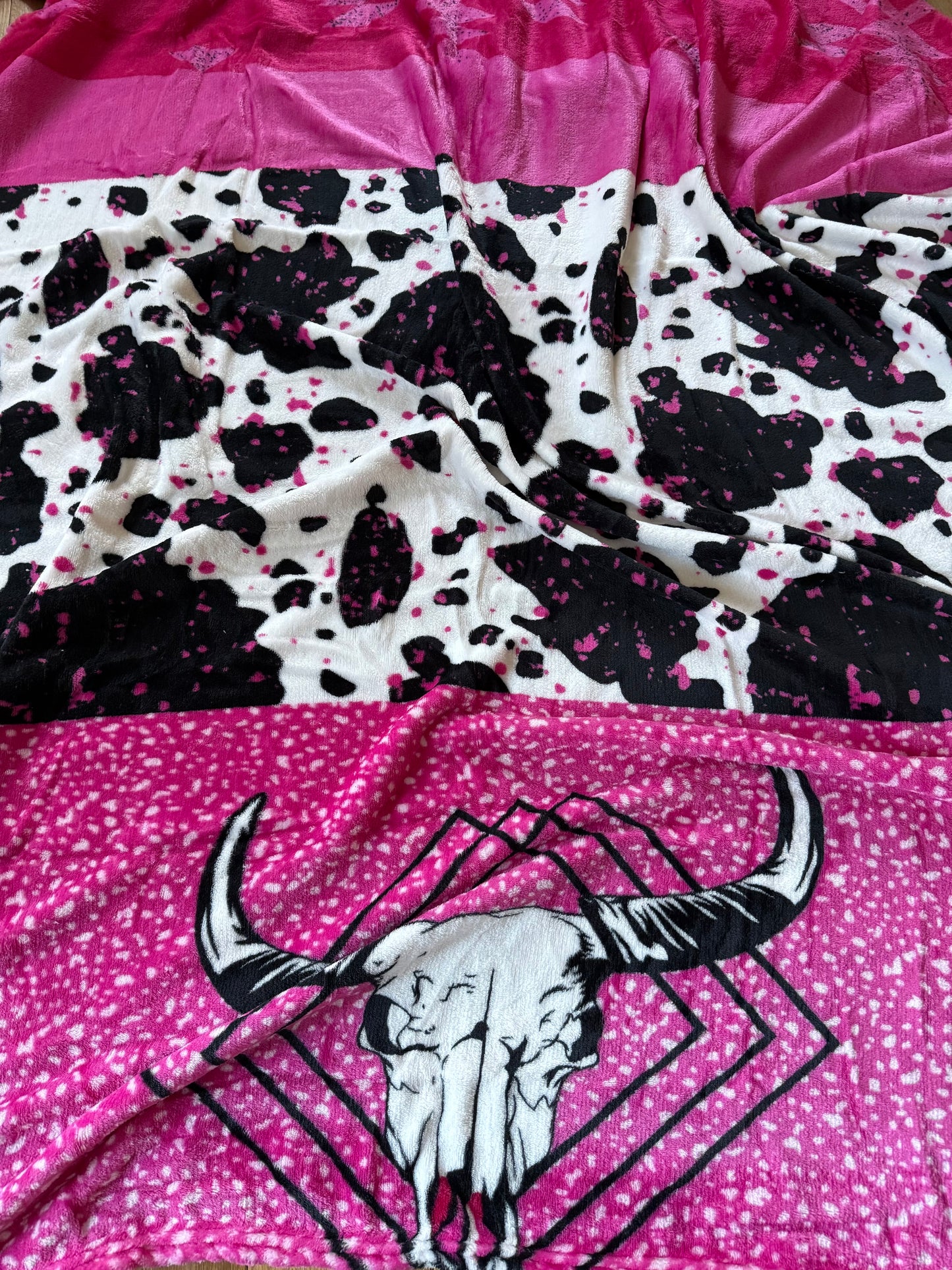 Pink Aztec Cow Skull Cowhide Aztec Super Plush Thin Queen Blanket