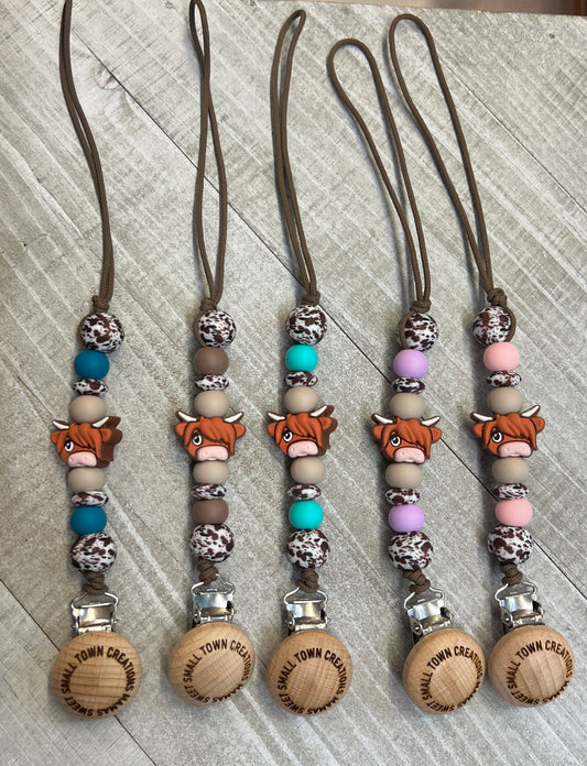 Highland Cow Pacifier Holder