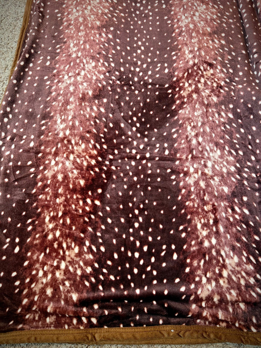 Dark Doe Print King Size Super Plush Thick Blanket