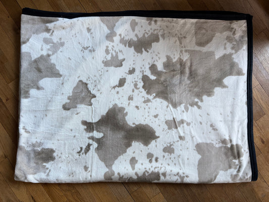 Beige Cowhide Thick Super Plush Twin Blanket