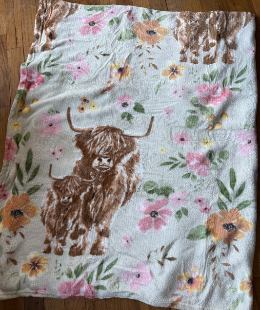 Floral Highland Cow Super Plush Thin Queen Blanket