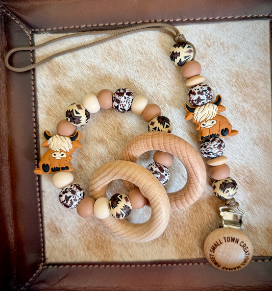 Brown Highland Cow Aztec Teether Set