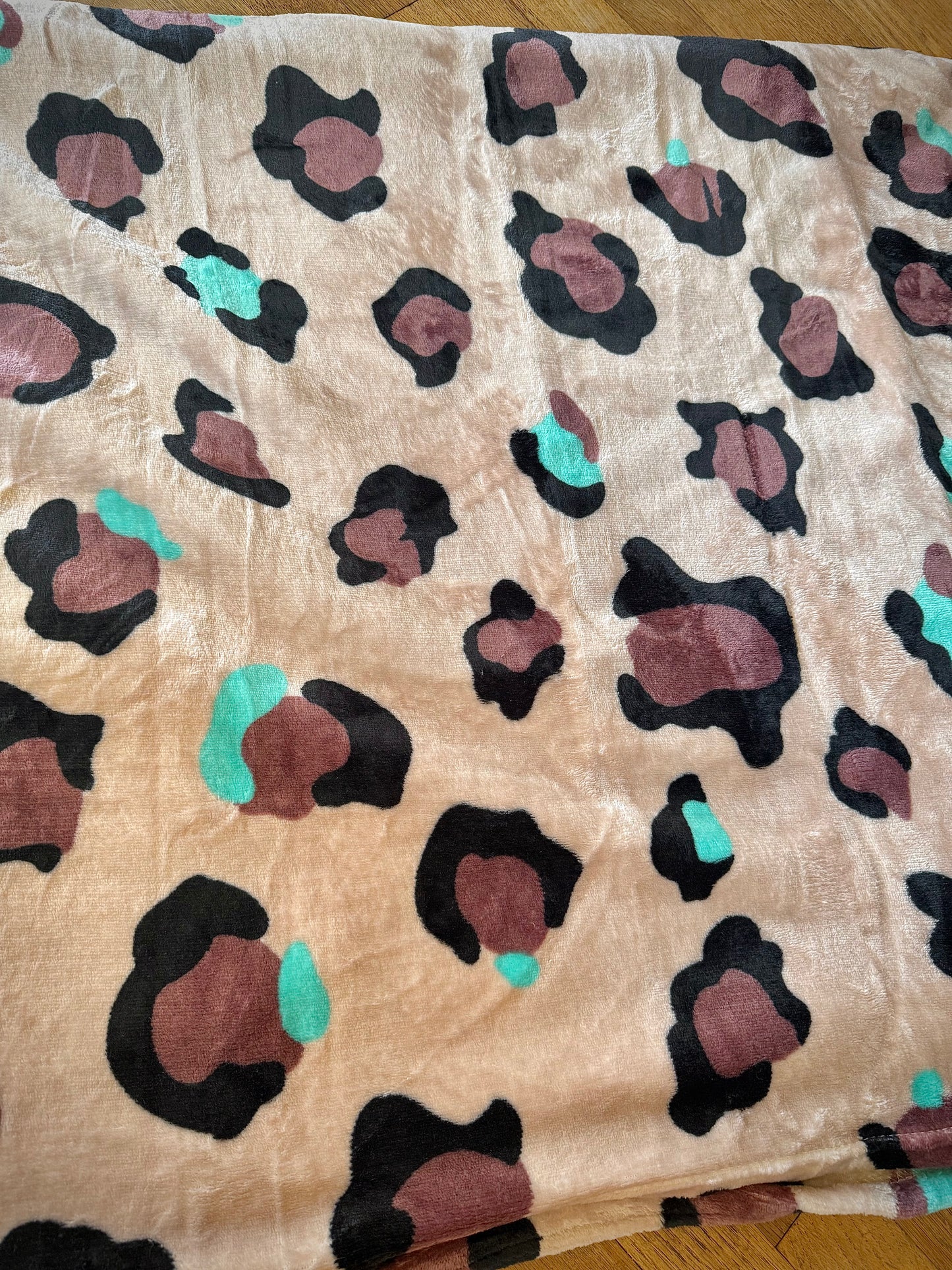 Cheetah Turquoise Super Plush Thin Twin Blanket