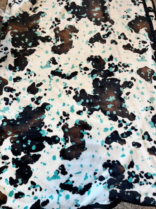 Cowhide Turquoise Splatter Super Plush King Blanket