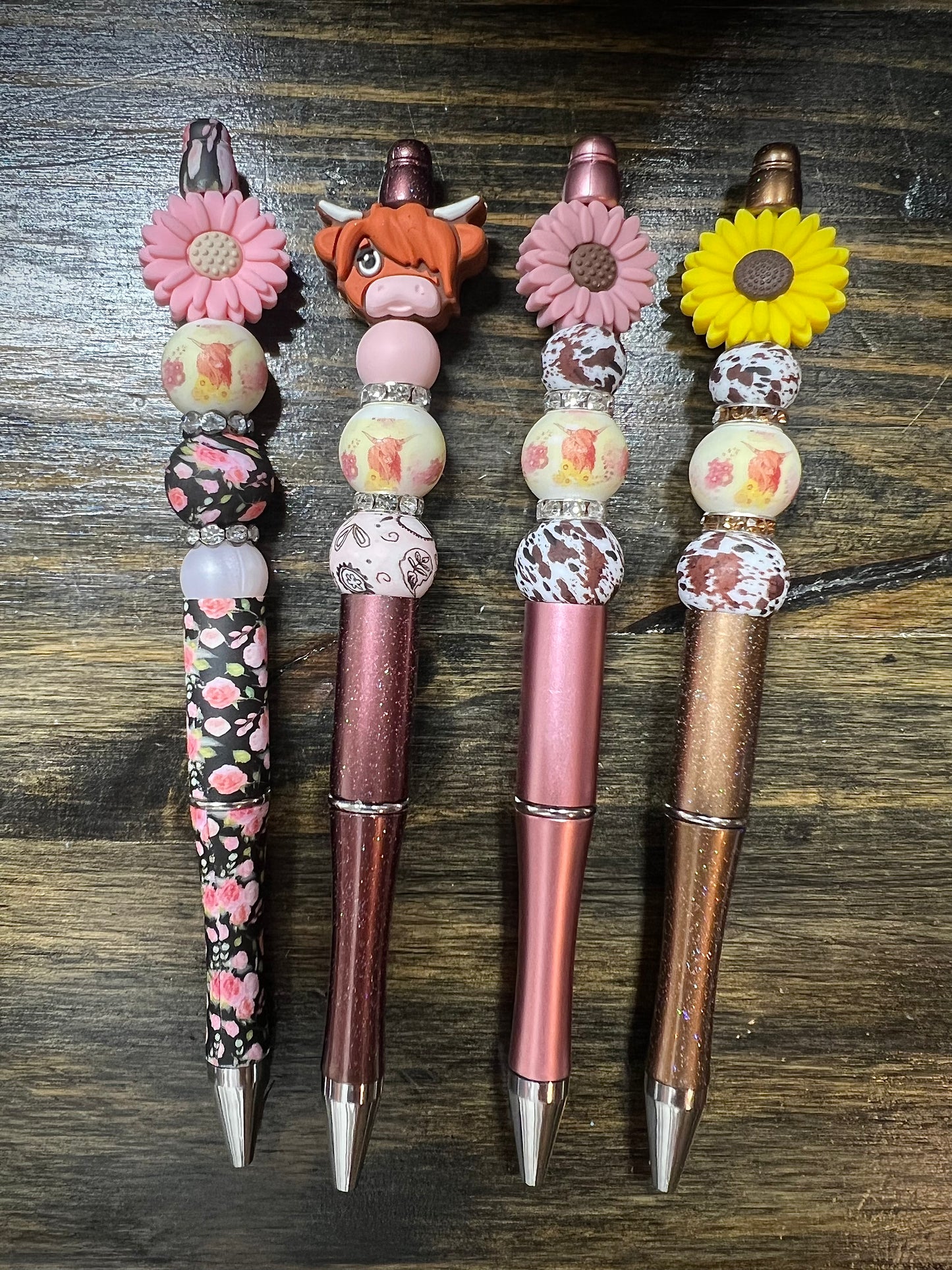 Flower Highland Cow Pen