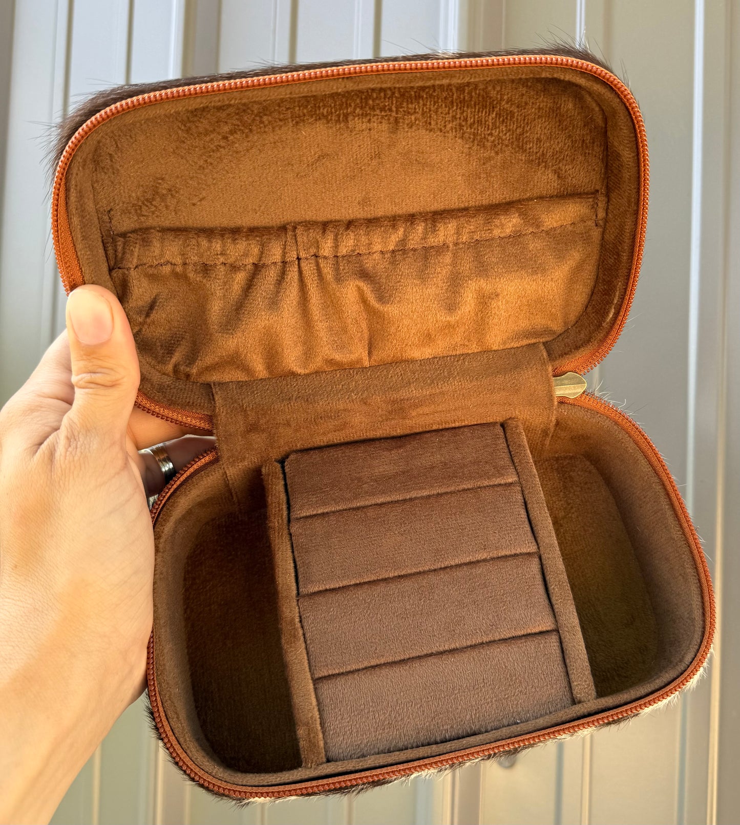 Brown Speckled Cowhide Rectangle Jewelry Zipper Box