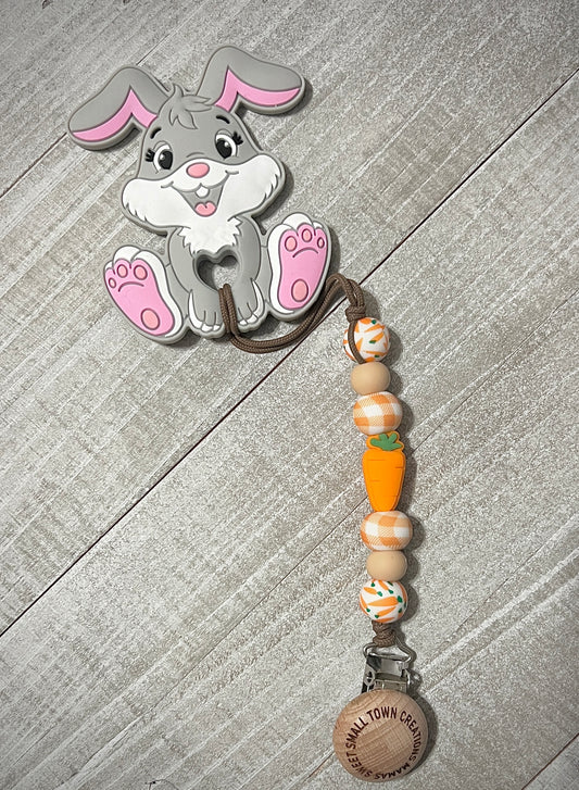 Bunny Teether Carrot Clip