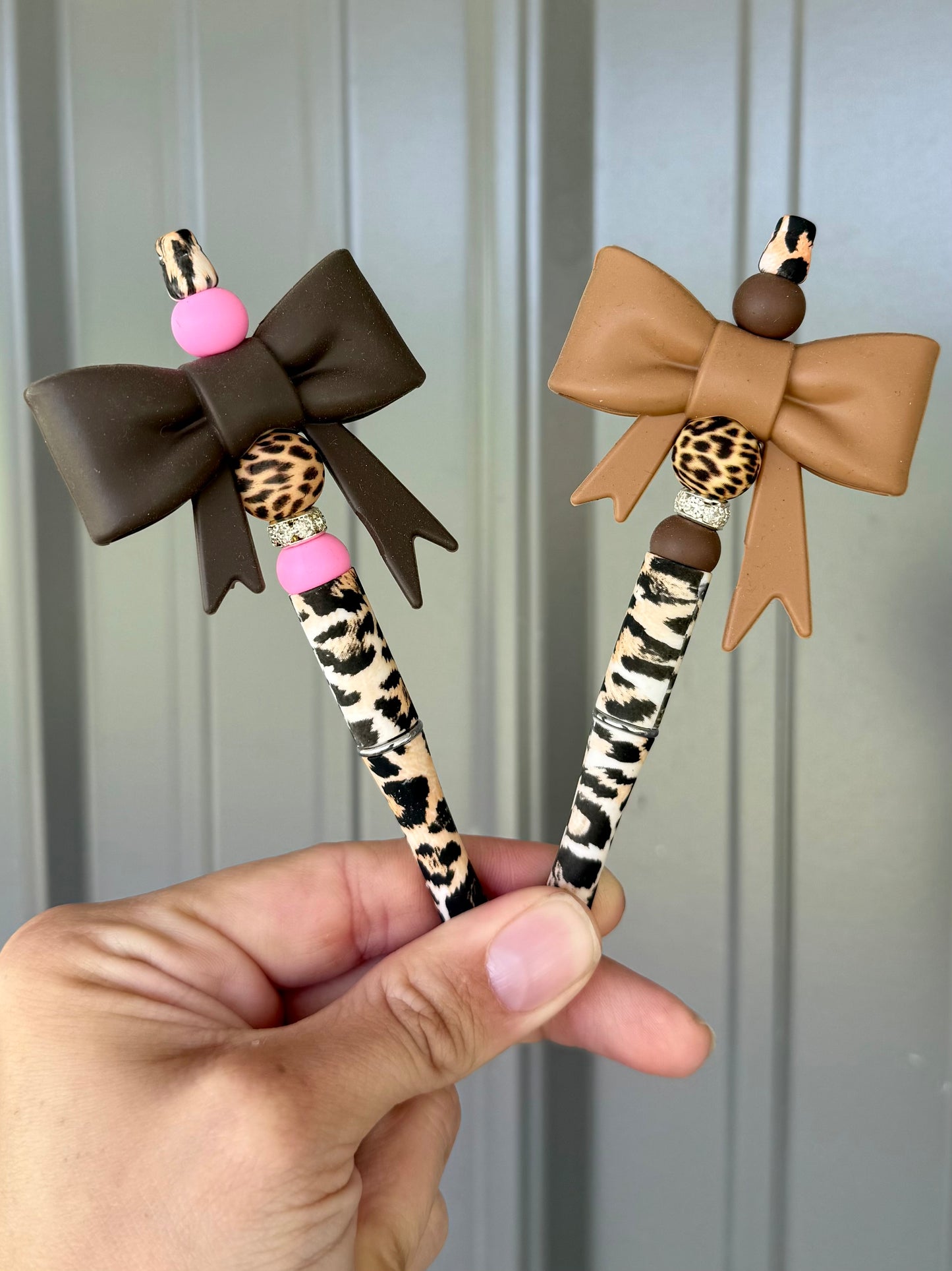 Brown Cheetah Big Bow Pen
