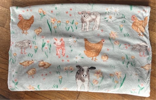 Twin Size Thin Farm Animals Chicken, Cow, Pig Plush Blanket