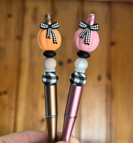 Black Plaid Bow Pumpkin Pen