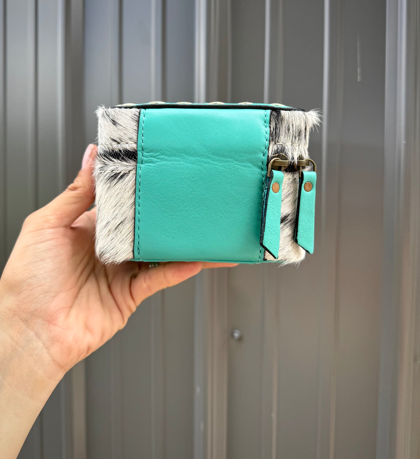 Turquoise Thunderbird Salt & Peeper Speckled Cowhide Square Jewelry Zipper Box