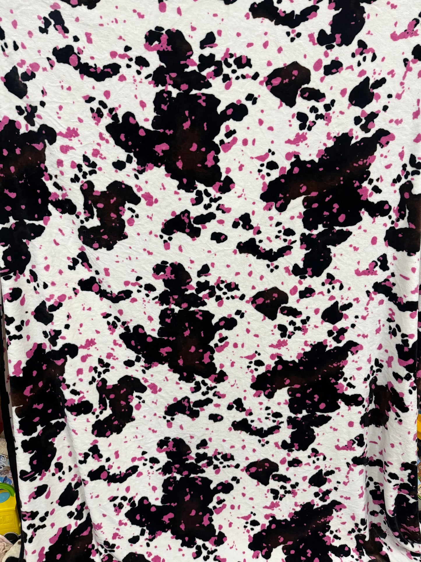 Twin Pink Splatter Cowhide Thinner Style Blanket