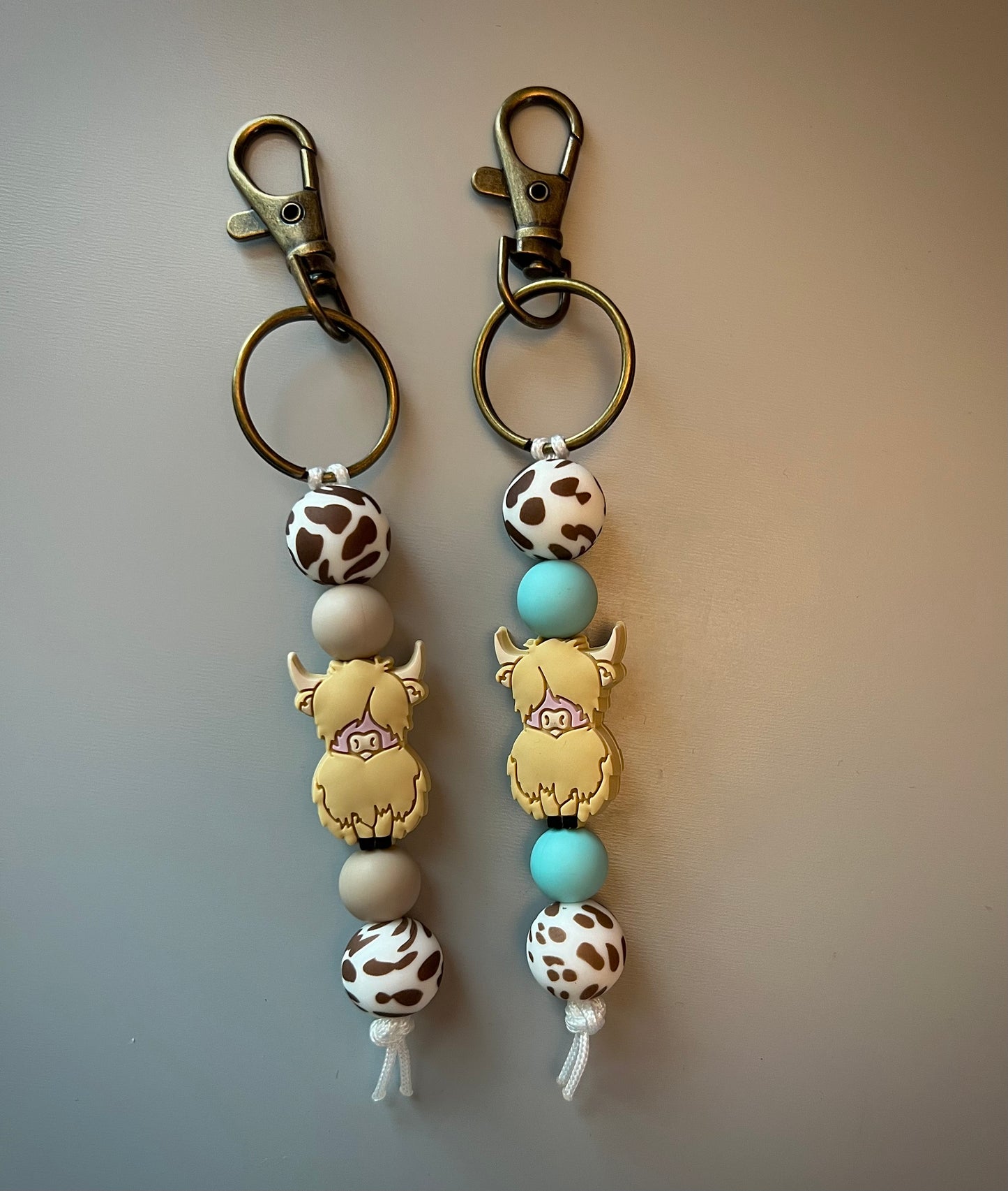 Beige Highland Straight Keychain